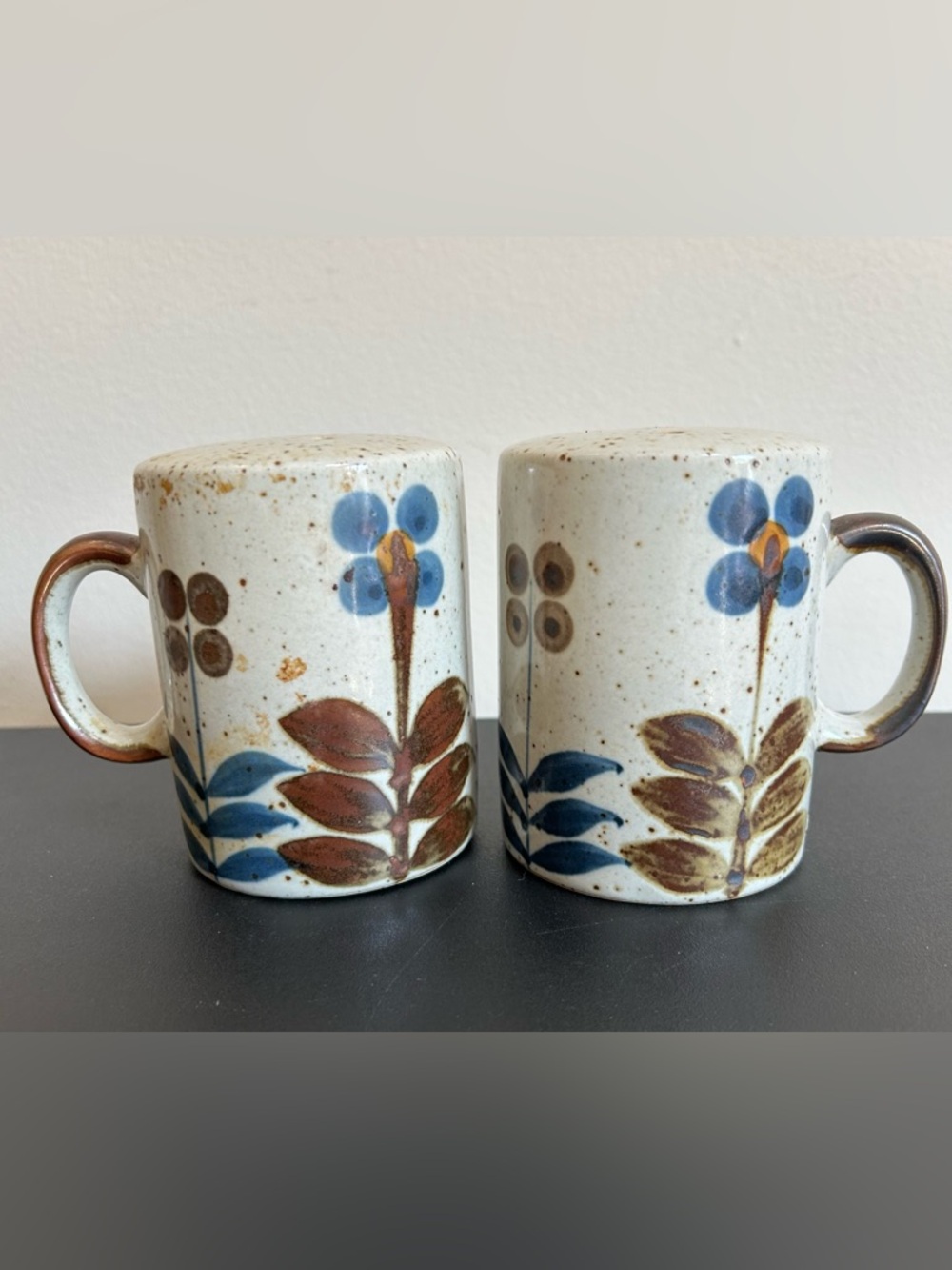 Otagiri Floral Handle Salt & Pepper Shakers Stoneware